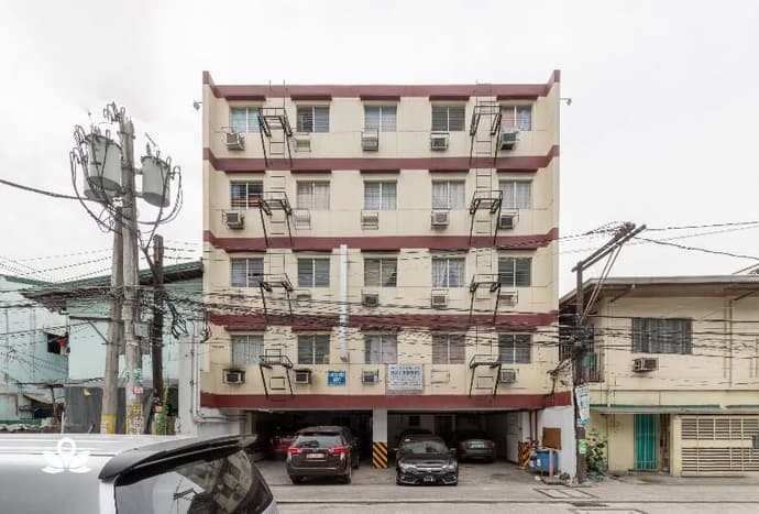 ZEN ROOMS PASONG TAMO, 