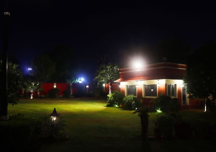 MAHARAJA GANGA MAHAL, 