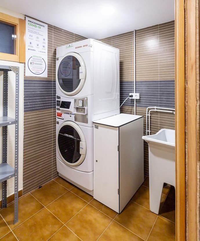 HOSPEDAXE CASA AVELINA, 