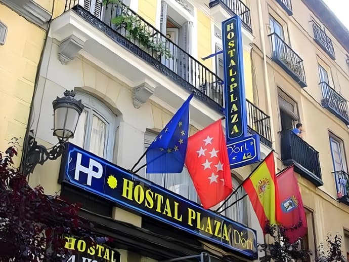 Hostal Plaza D'ort, 