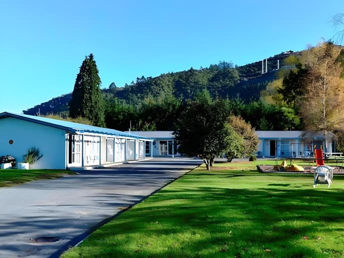 Fairy Springs Motel, 