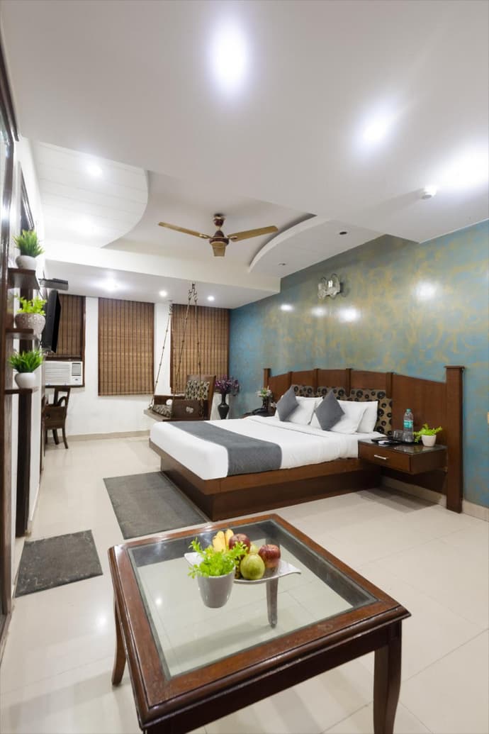 Hotel Shiv Dev International, 