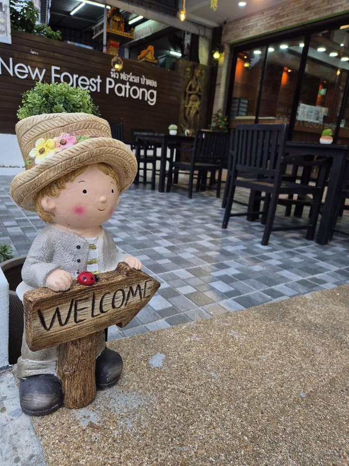 Forest Patong Hotel, 