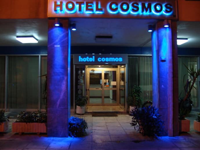 Hotel Cosmos, 