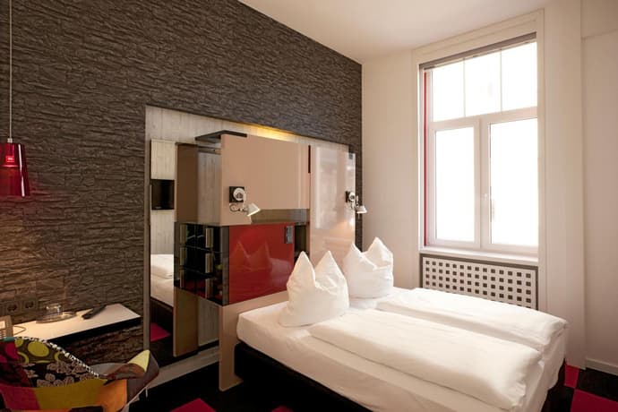Hotel Cristall - Frankfurt City, 