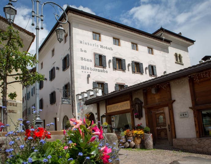 Historic Hotel Ristorante La Stua, 