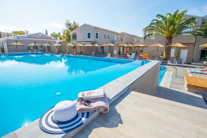 Amour Holiday Resort, 