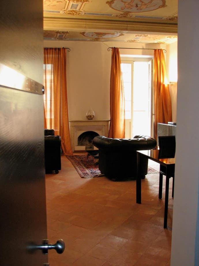 Parizzi Suites & Restaurant, 