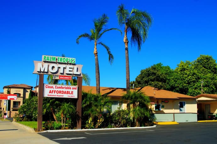 Palm Tropics Motel, 
