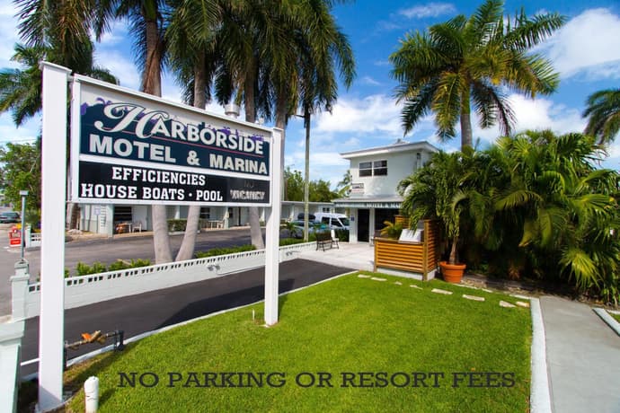 Harborside Motel & Marina, 