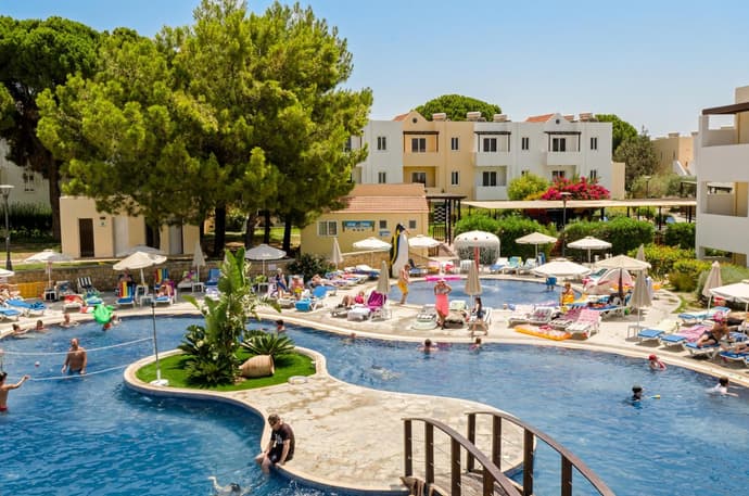 Matina Pefkos Aparthotel, 