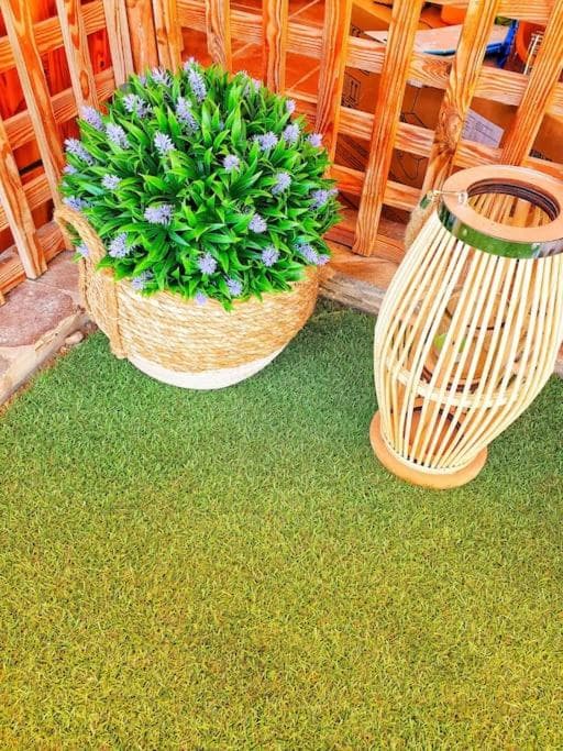 The perfect place to relax Bedroom with hot tub, beautiful tropical garden area. Bbq and big open spaces through all the house.It is located in a quiet place, but still 5 min away from the touristic Puerto Rico and walking distance from the beach, 