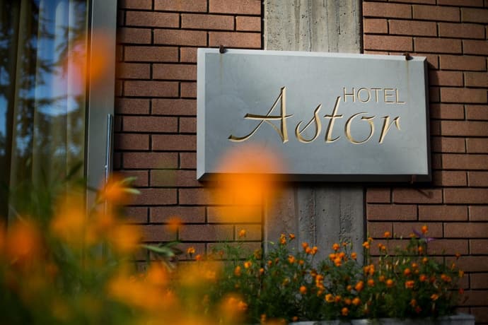 Hotel Astor, 