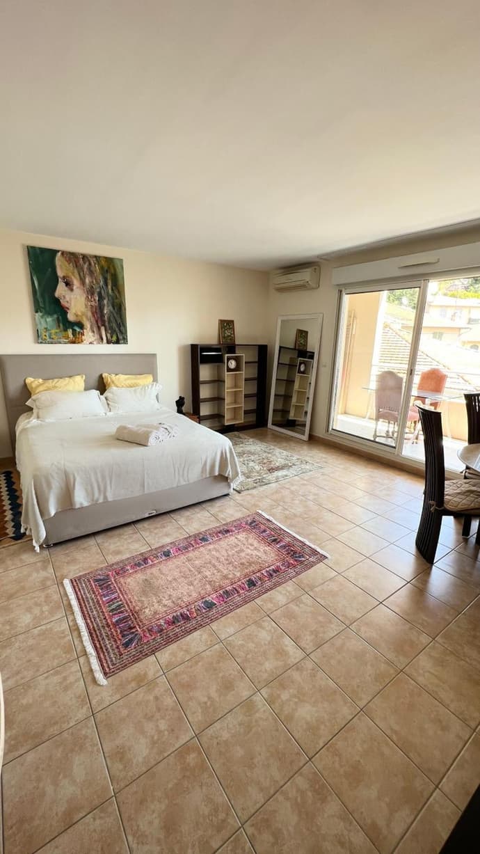 Mari stunning apartment next to Monaco with a sea view terrace, 