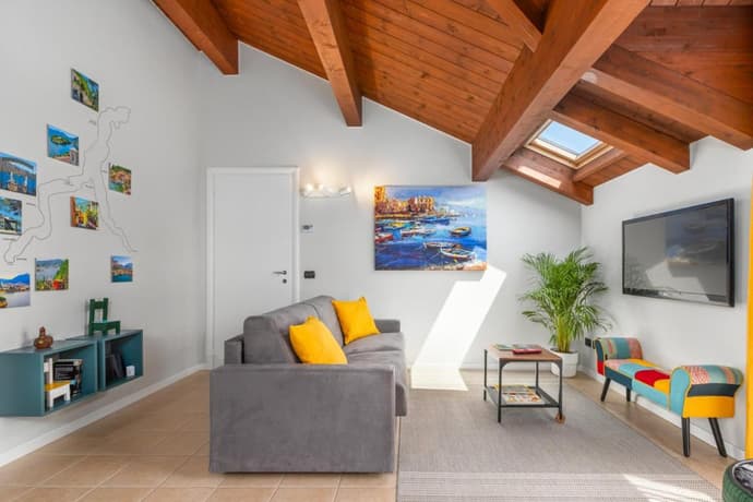 Casa Gialla 7a, New Apartment Milano&Como, 