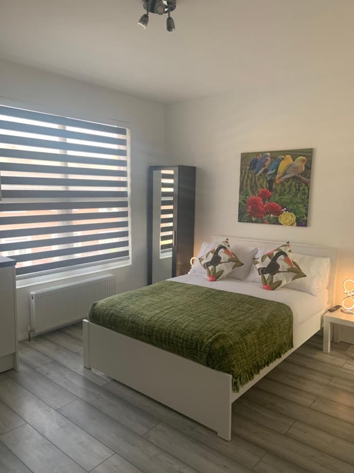 Bloomsbury House - Modern studios near Anfield, 