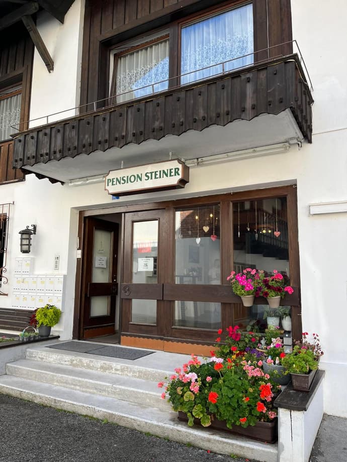Pension Steiner, 6143 Matrei am Brenner!!Check-in between 15 - 21 o'clock!! No breakfast, 