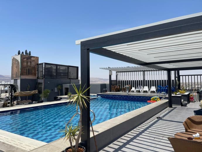 Mass Paradise Hotel, 