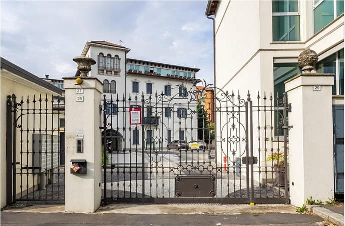 LUX Apartment 2 Milano Metro M2, 