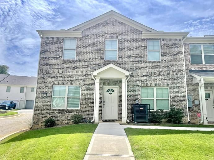 The Aristocrat's Abode, 