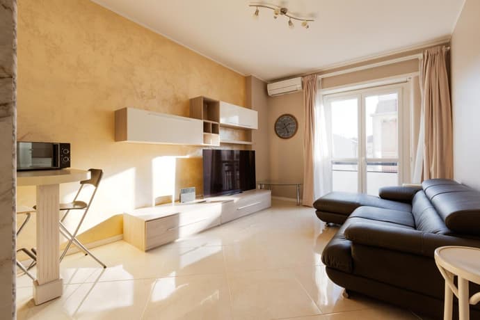 GuestHost - Niguarda Bright Apartment w Balcony, 