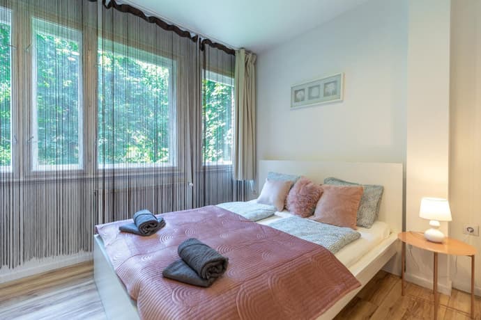 Gems of Budapest - Ruby Unit, 