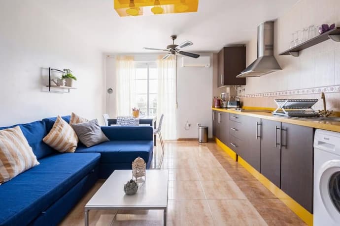 Amura Motril. Apartamento con garaje, 