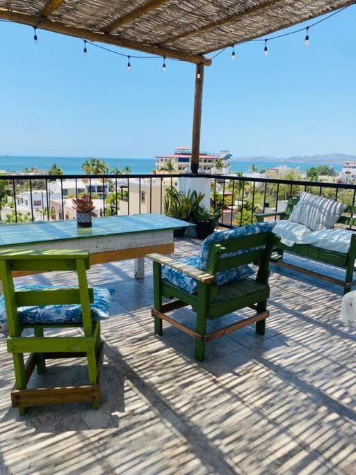 Casa Bahía 2 blocks Malecon Amaizing ocean view, 