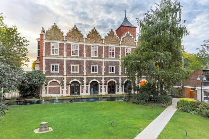 Safestay London Kensington Holland Park, 