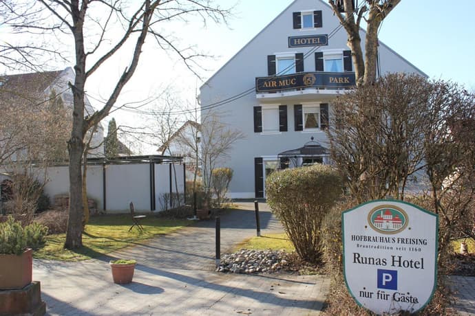 Runas Air Muc Park Sleep & Fly, 