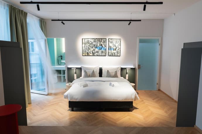 URBANAUTS STUDIOS Sylvette, 