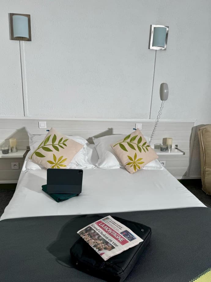 HOTEL De La Tour Saint Etienne SUD, 