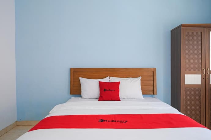 RedDoorz at De'balcon Accomodation Kuta Bali, 