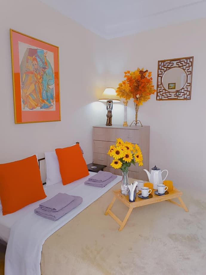 Sweet home in Athens, 