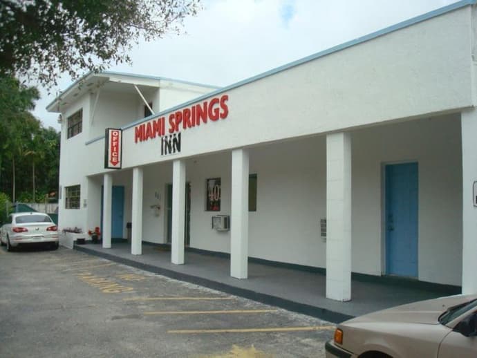 Miami Springs Inn, 