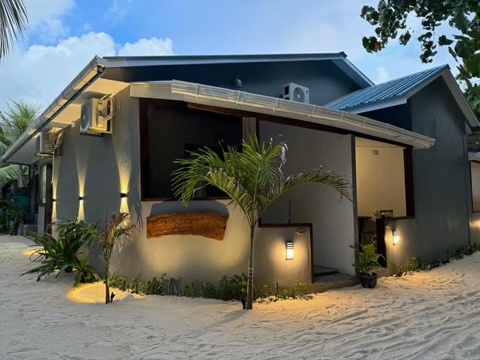 Dhigurah Beach Inn, 