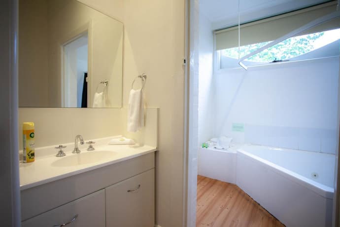 Ballarat Station Apartments Queen Studio With Spa, 
