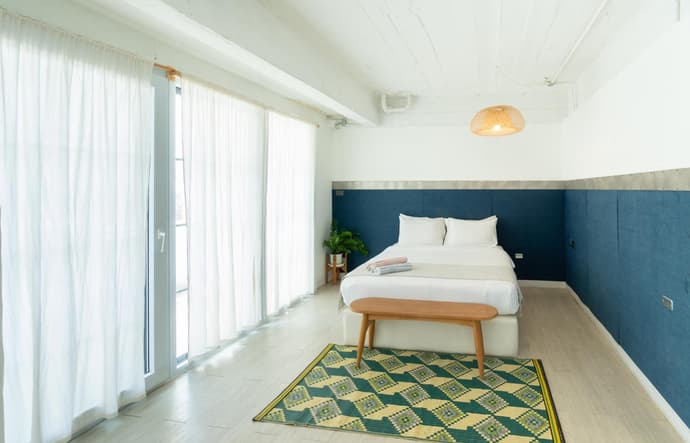 The Locals Bangkok Old Town, 