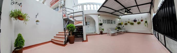 Book & Sleep Cancun, 