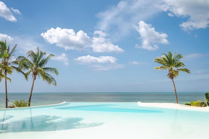 Zanbluu Beach Hotel, 