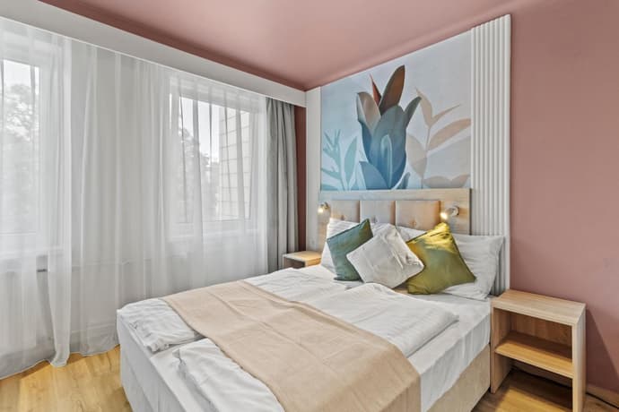 Dependance Rooms I 6 Mins to U6 Alser Straße I Self Check In, 