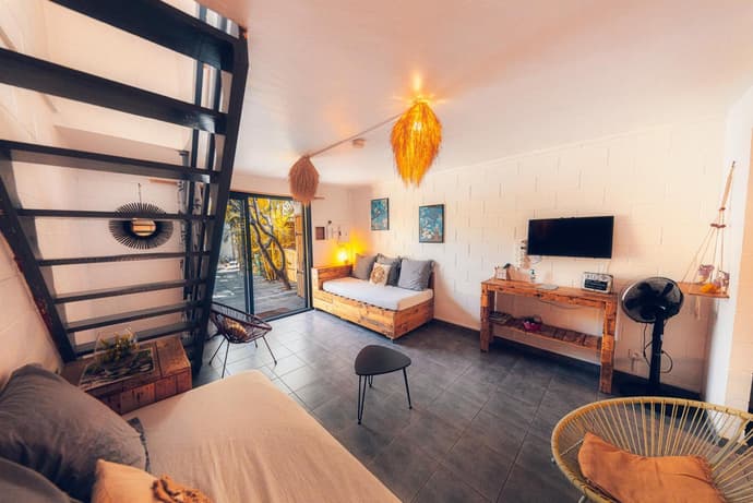 Kaz Nomia - à 50m de la plage Roches Noires, 