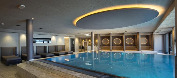 Aparthotel Familiaris - Family Apartments - Pools & Spa in Dolomites, 