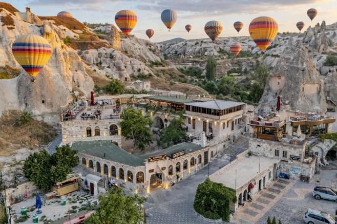 Kayatas Cave Suites, 