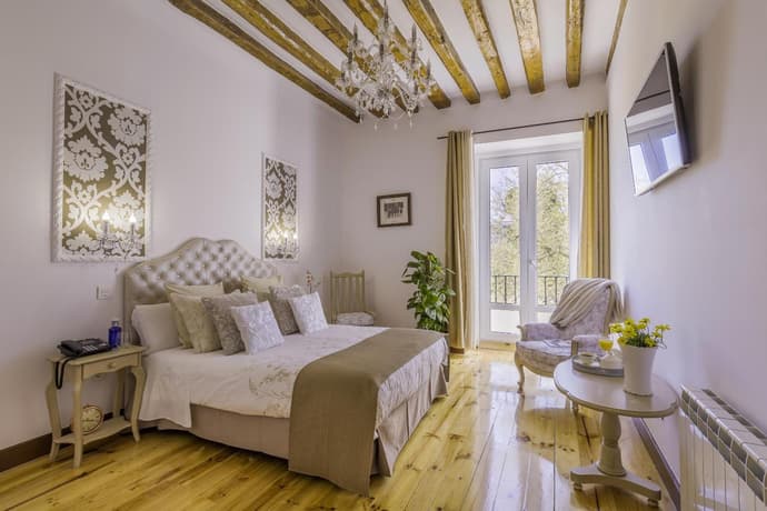 Oriente Palace Apartments, 