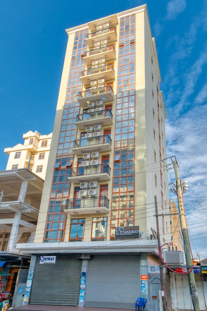 Kibo Palace Apartments, 