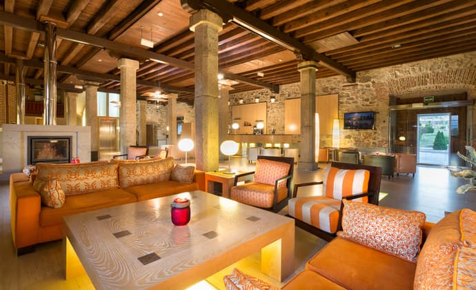 Izan Puerta de Gredos, COM