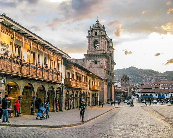 CUSCO DE LOCURA | 4D-3N (Hoteles Hilton Garden 4 *)