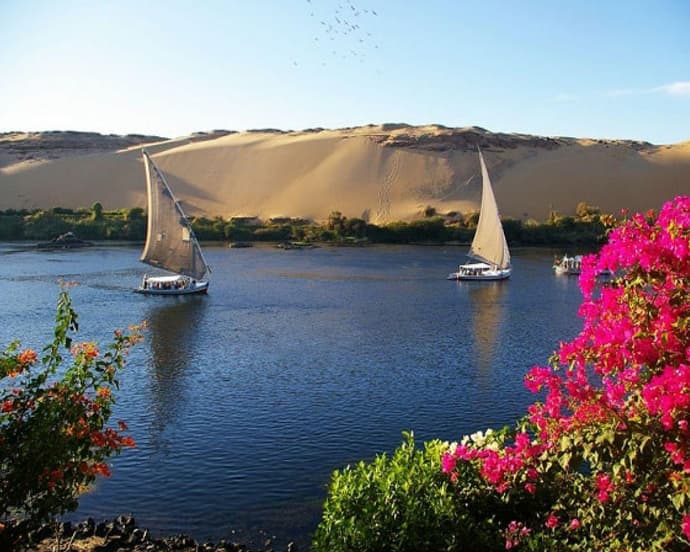 AVENTURA EN EL NILO CON EN TREN