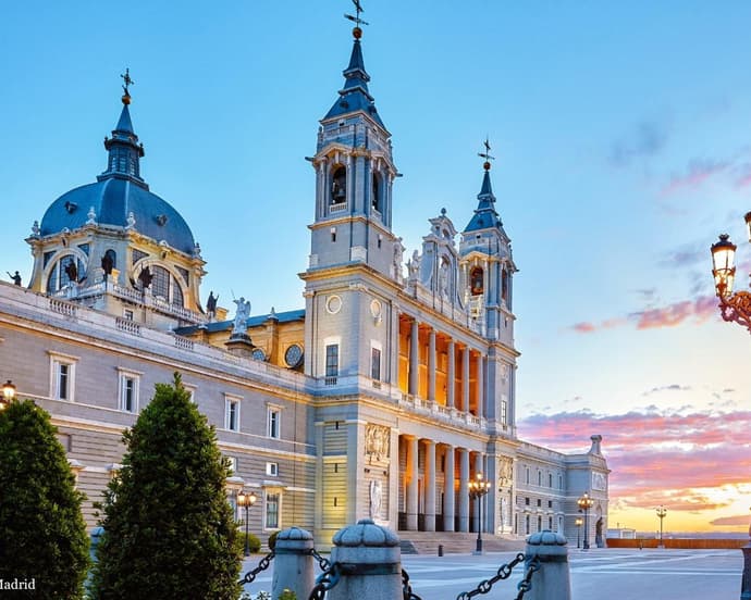 EUROPA CON ALPES SUIZOS